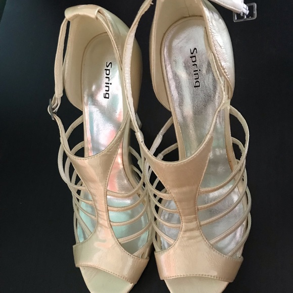 Pearl Strappy Heals - Picture 2 of 4